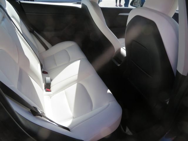 Used 2023 Tesla Model 3 Standard Range image 14