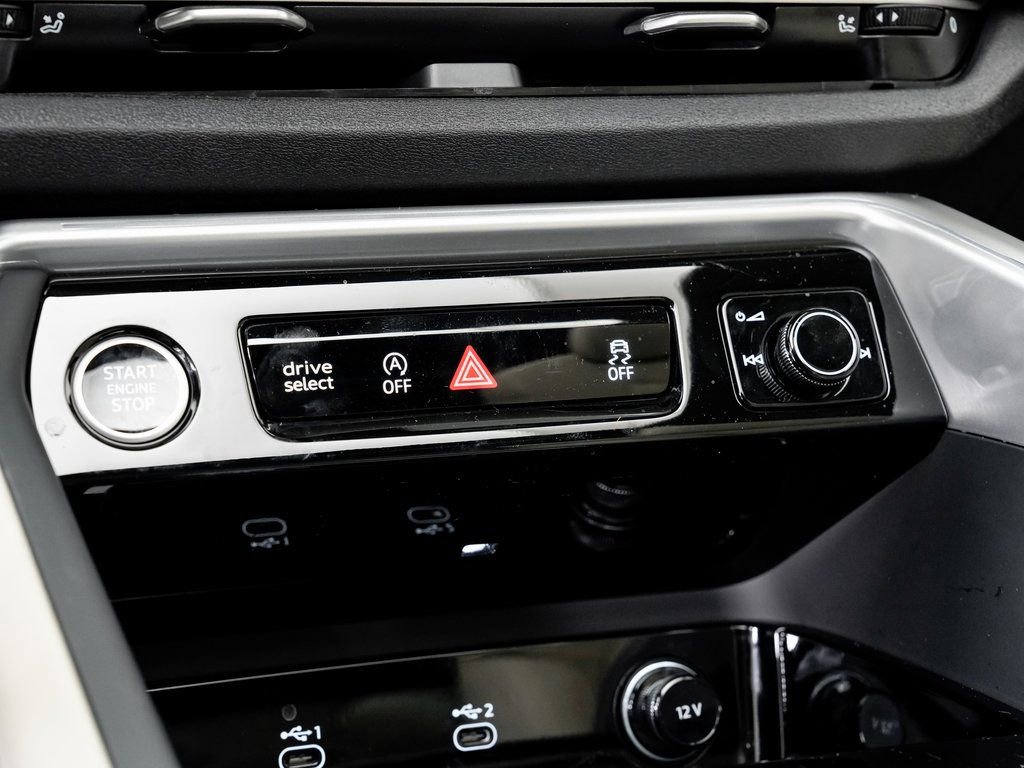 Used 2025 Audi Q5 Prestige image 16