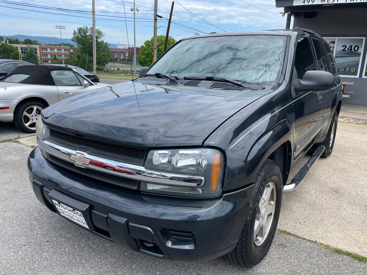 Used 2004 Chevrolet TrailBlazer LS w/ LS Preferred Equipment Group AWD/4WD image 1