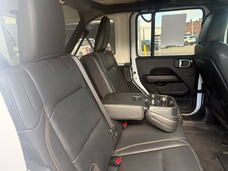 Used 2024 Jeep Wrangler Sahara w/ Technology Group image 8