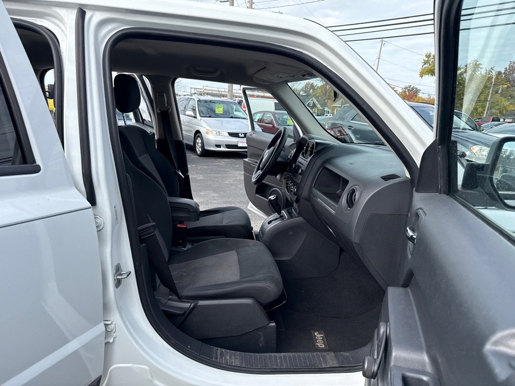 Used 2011 Jeep Patriot Sport image 11