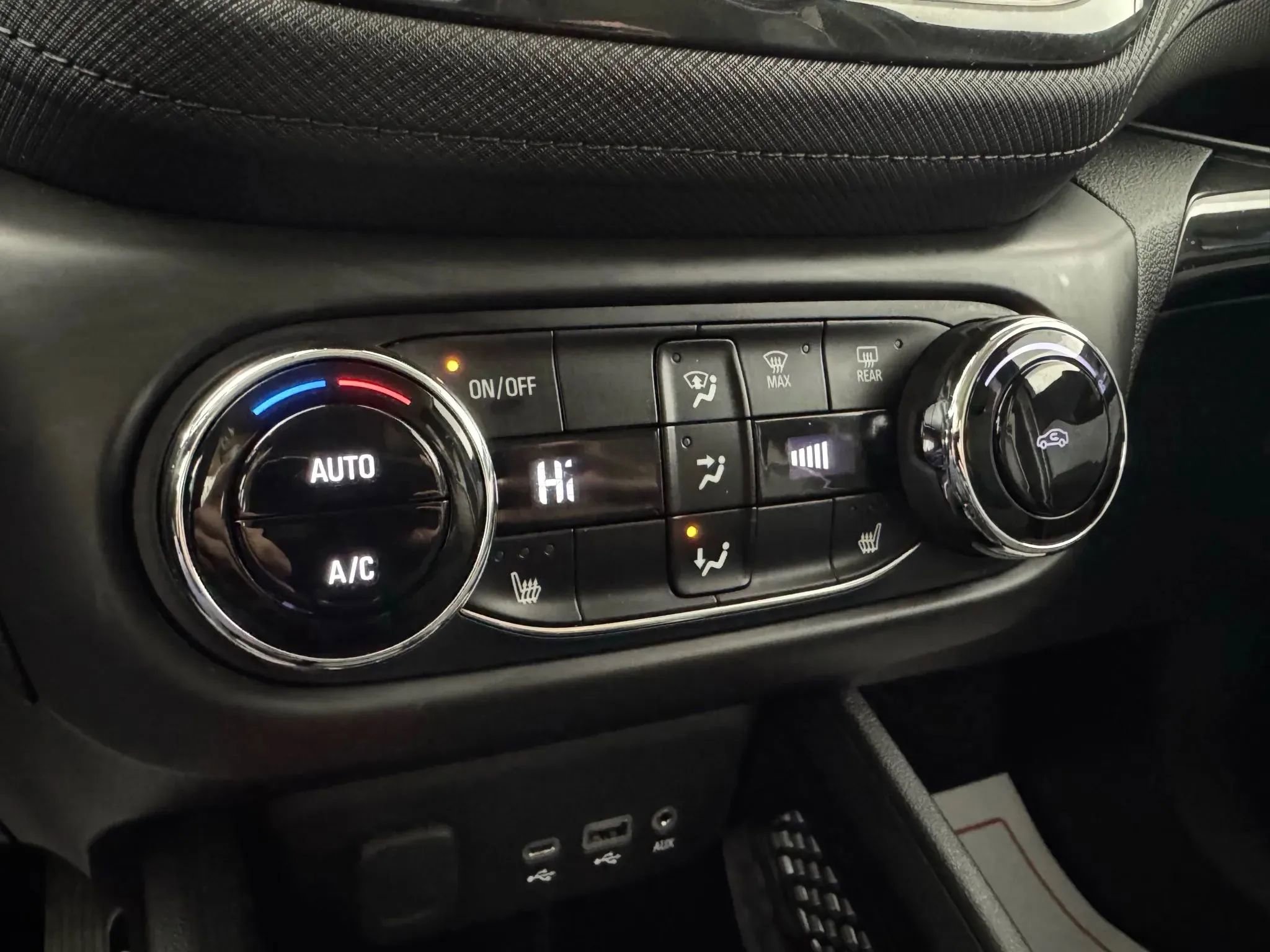 Used 2021 Chevrolet TrailBlazer LT w/ Convenience Package image 21