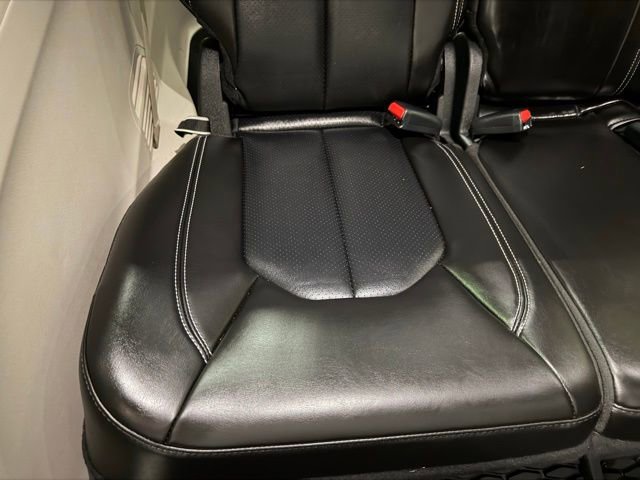 Used 2024 Chrysler Pacifica Touring-L w/ Road Tripper Package image 26