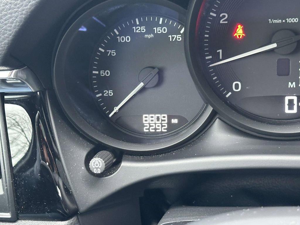 Certified 2025 Porsche Macan image 20