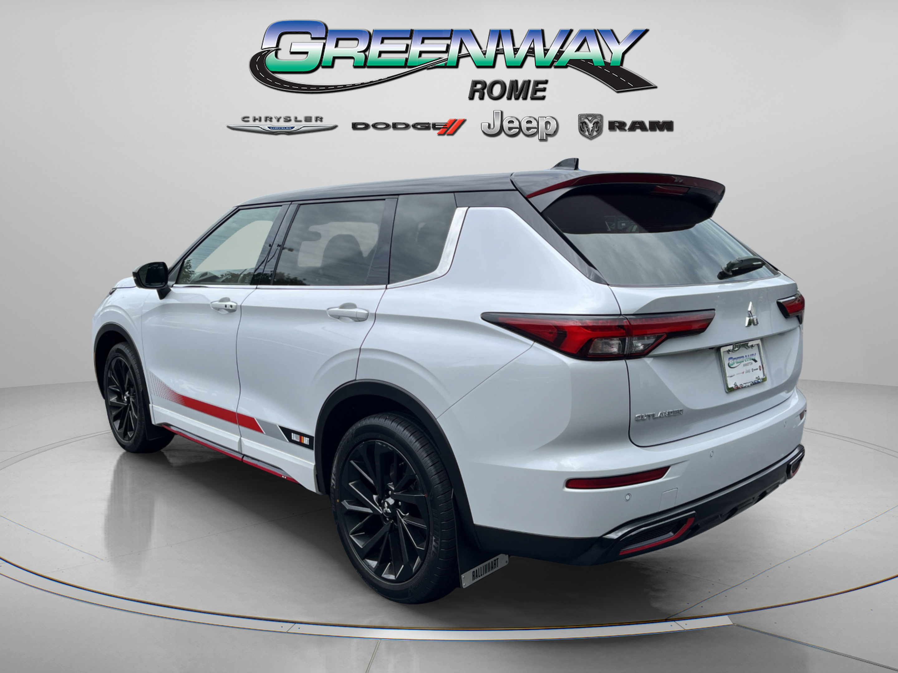 Used 2024 Mitsubishi Outlander Ralliart AWD/4WD image 5
