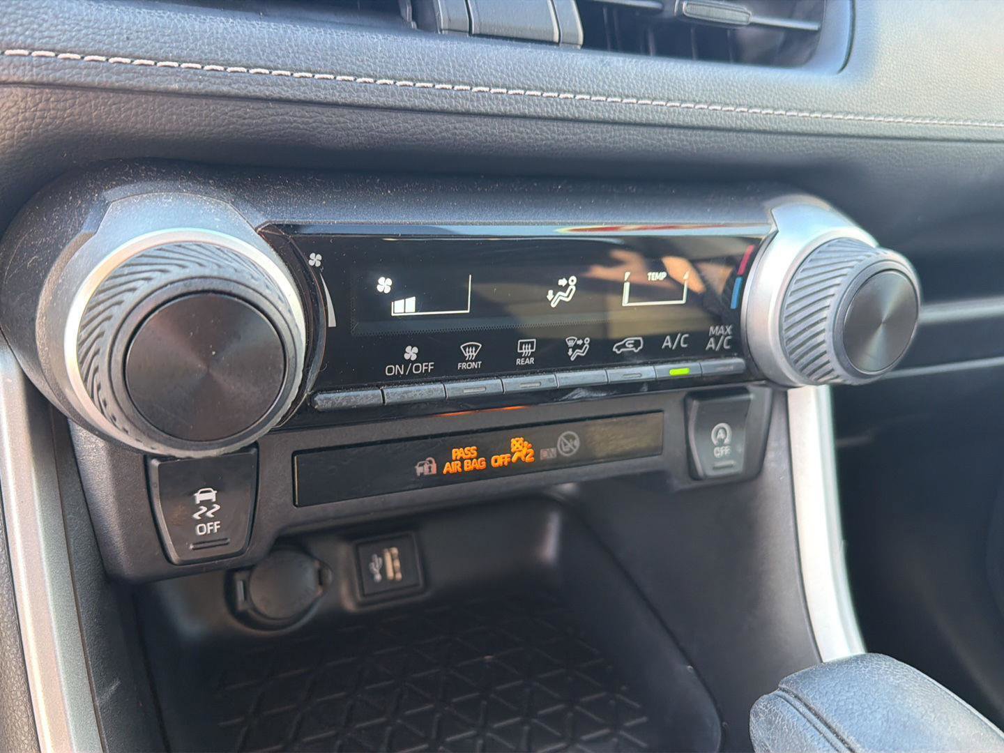 Certified 2024 Toyota RAV4 LE FWD image 25