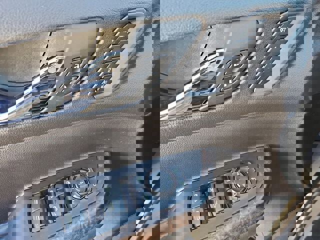 Used 2023 GMC Acadia Denali image 33