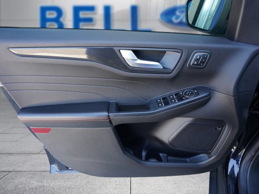 Used 2023 Ford Escape ST-Line Elite w/ Premium Technology Package AWD/4WD image 14