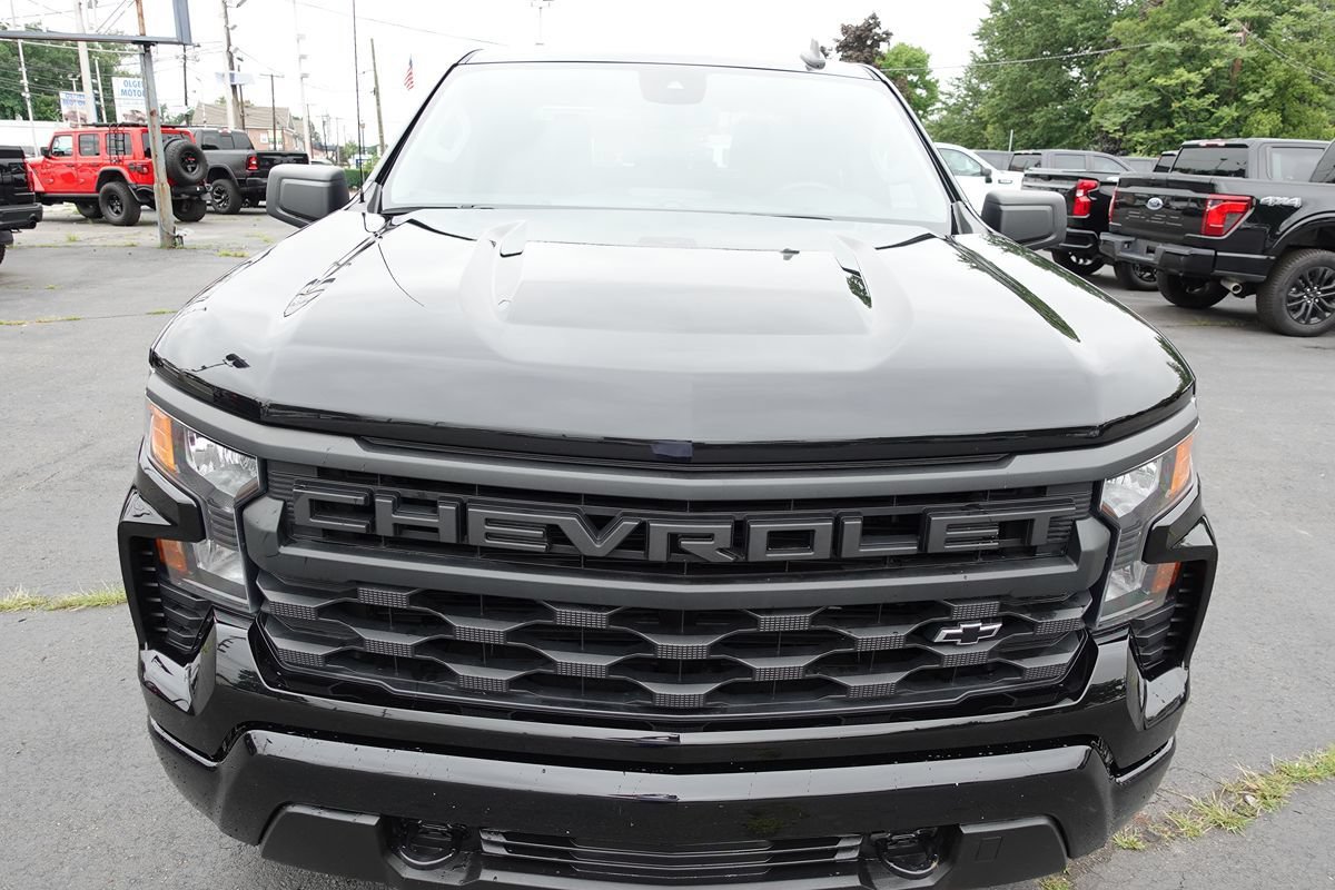 Used 2024 Chevrolet Silverado 1500 Custom AWD/4WD image 6