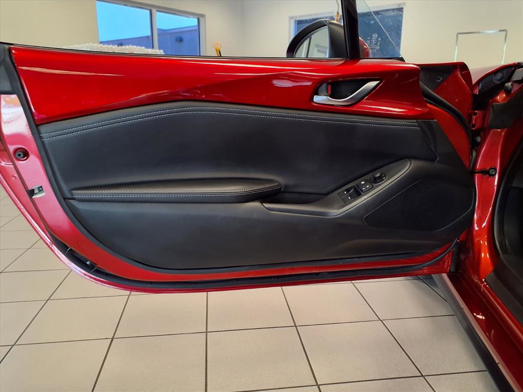 Used 2023 MAZDA MX-5 Miata Grand Touring w/ Weather Package image 15