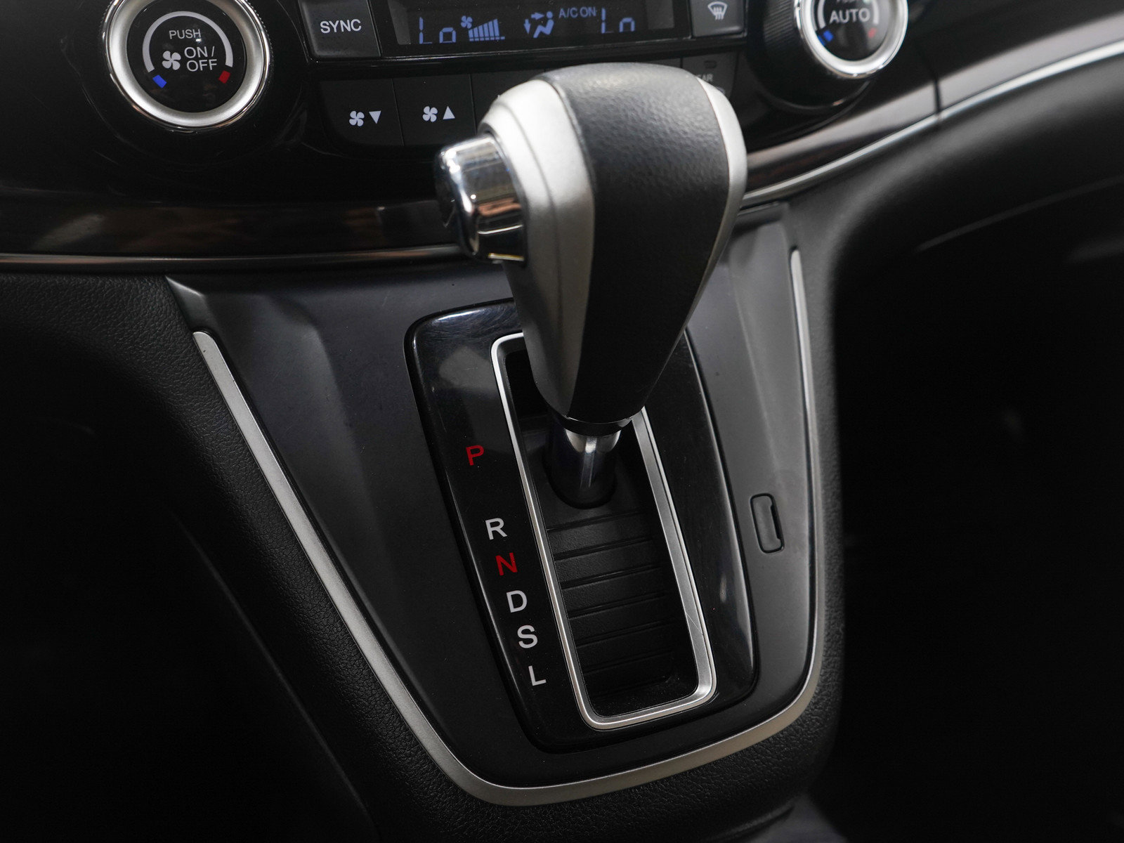 Used 2015 Honda CR-V EX-L image 24