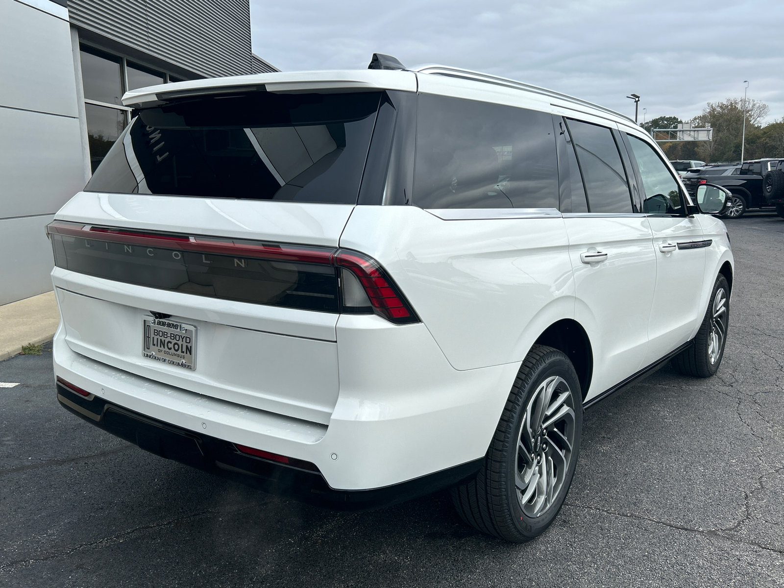 New 2027 Lincoln Navigator Reserve AWD/4WD image 7