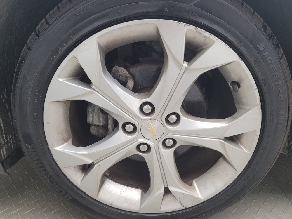 Used 2018 Chevrolet Cruze Premier FWD image 31