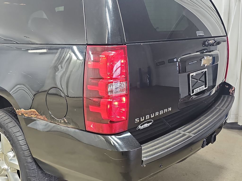 Used 2008 Chevrolet Suburban LT w/ LT Preferred Equipment Group image 40