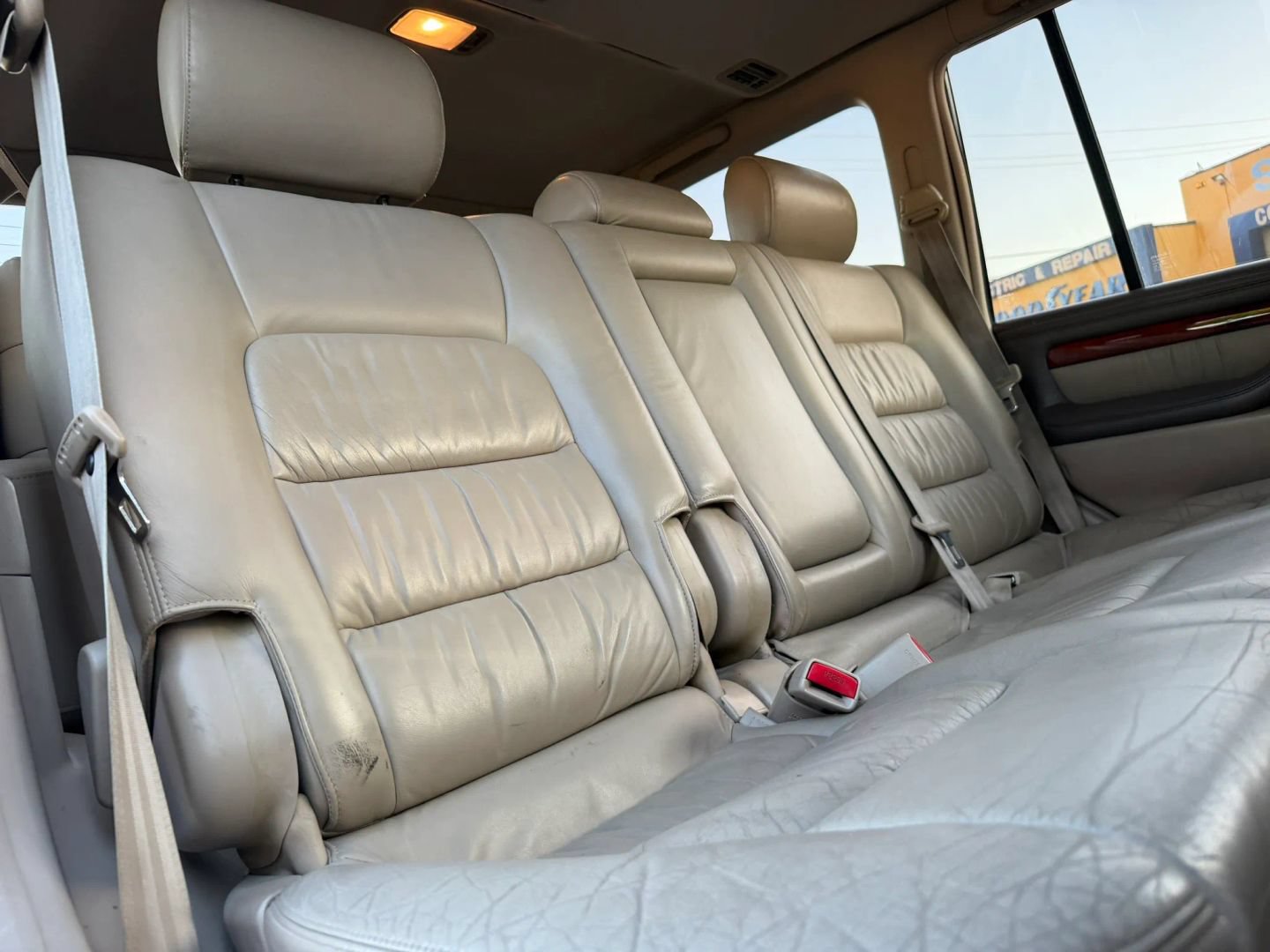 Used 2002 Lexus LX 470 4WD image 19