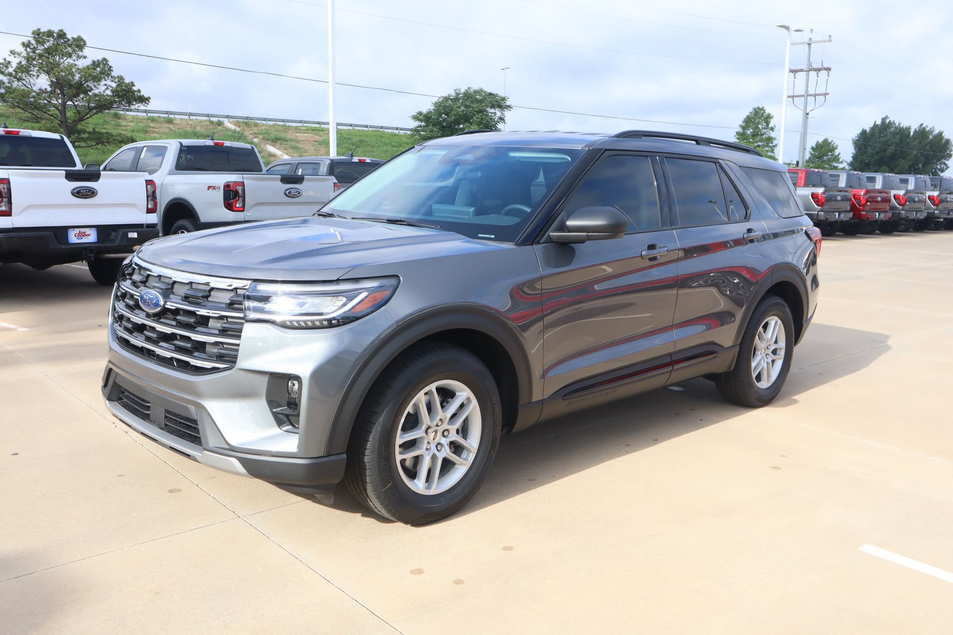 New 2026 Ford Explorer Active w/ Active Comfort Package RWD image 11