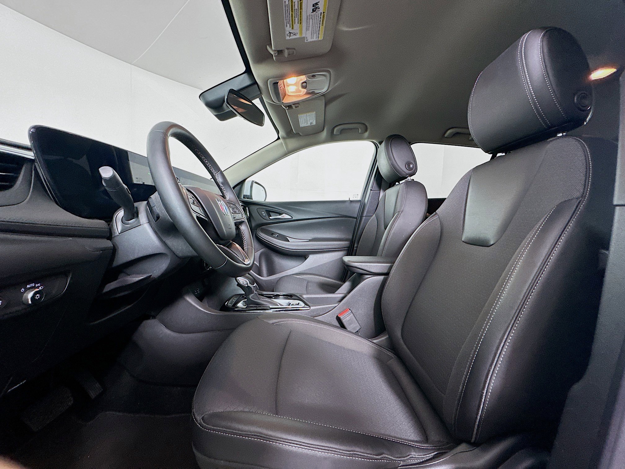 Used 2025 Buick Encore GX Preferred image 13