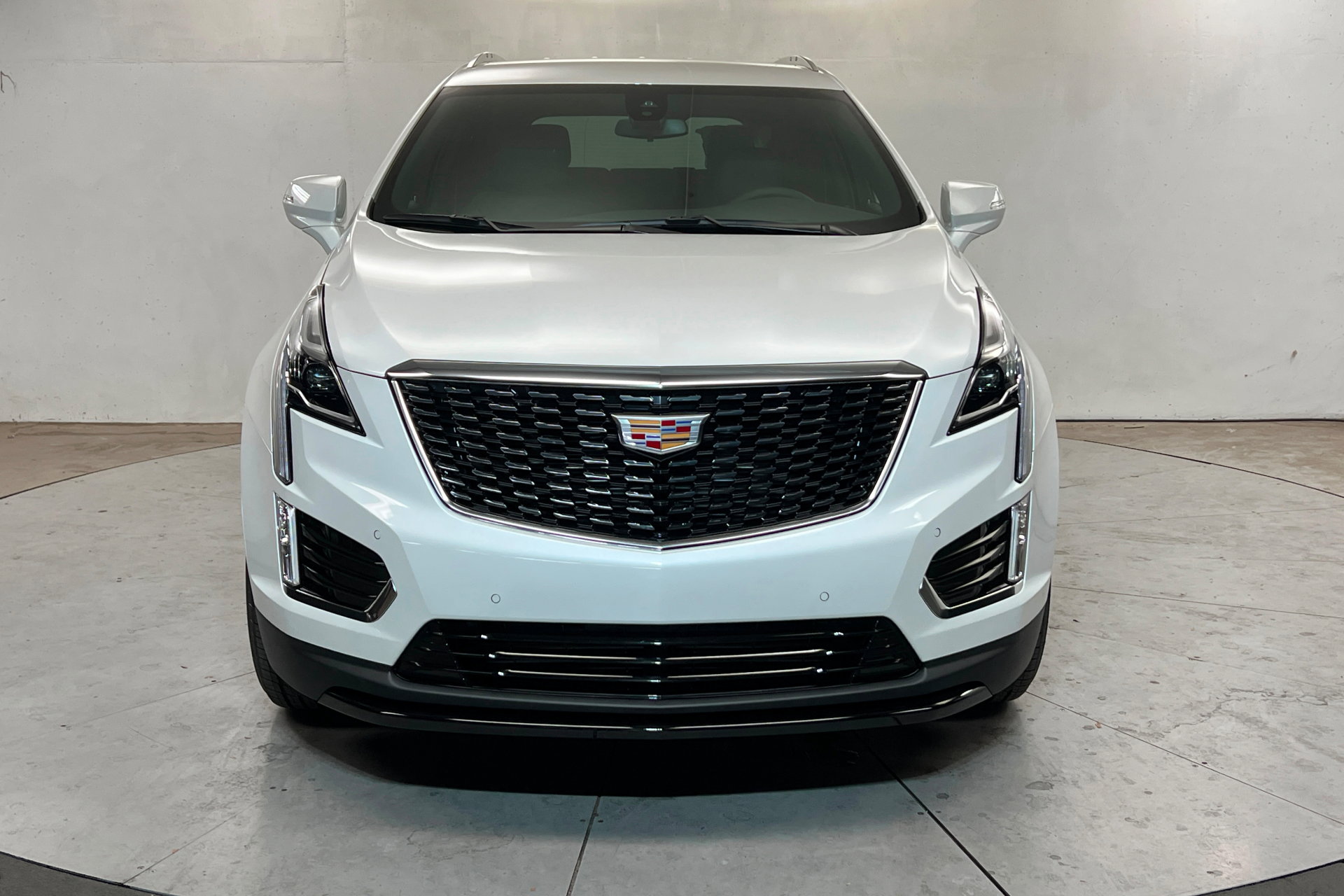 New 2026 Cadillac XT5 Luxury w/ LPO, Floor Liner Package image 9