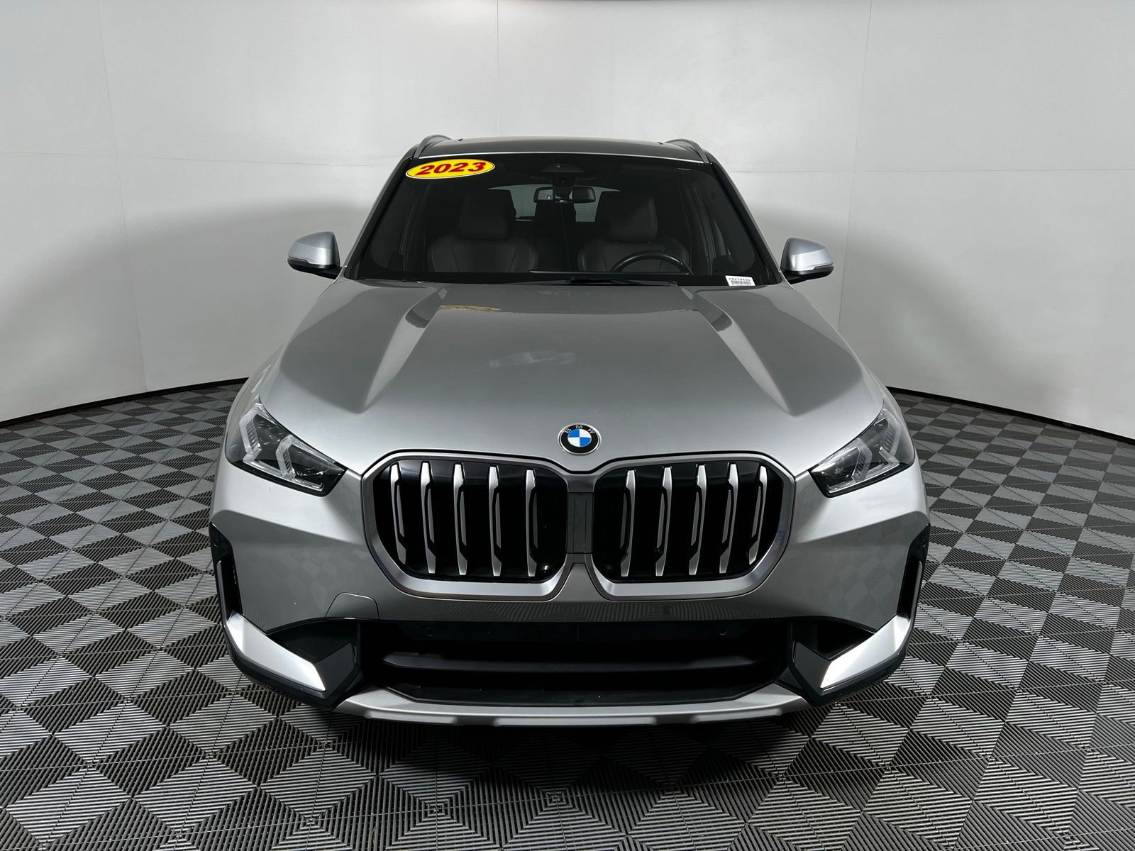 Used 2023 BMW X1 xDrive28i w/ Convenience Package image 2