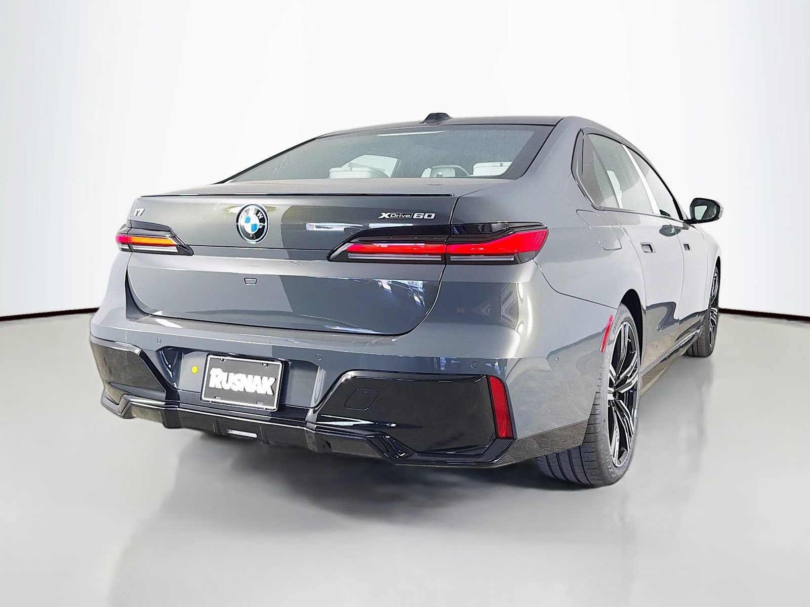 New 2026 BMW i7 xDrive60 AWD/4WD image 7