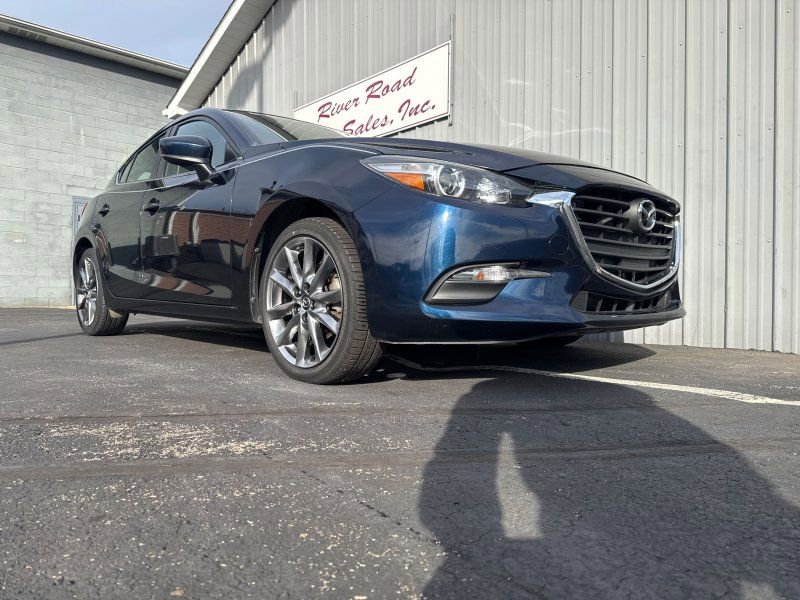 Used 2018 MAZDA MAZDA3 Touring image 4