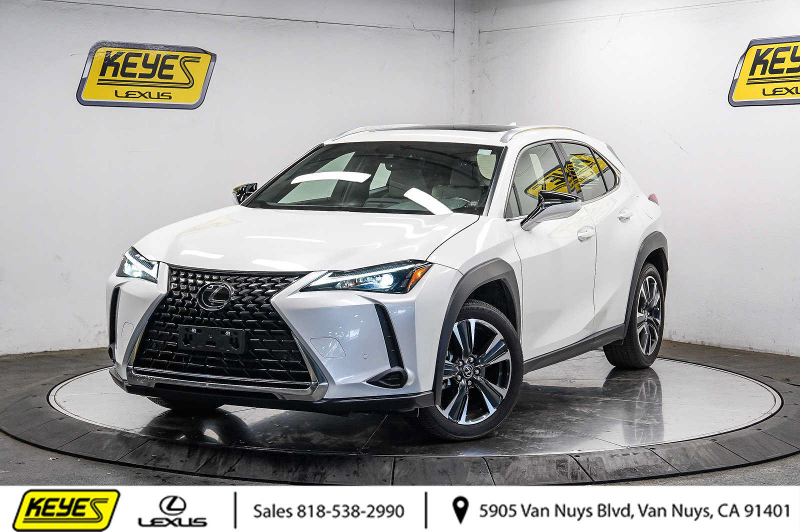 Used 2024 Lexus UX 250h FWD image 1