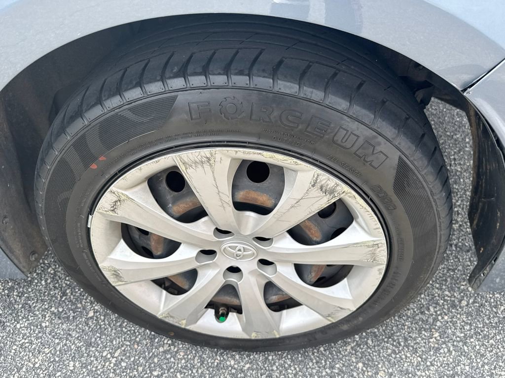 Used 2020 Toyota Corolla LE image 19