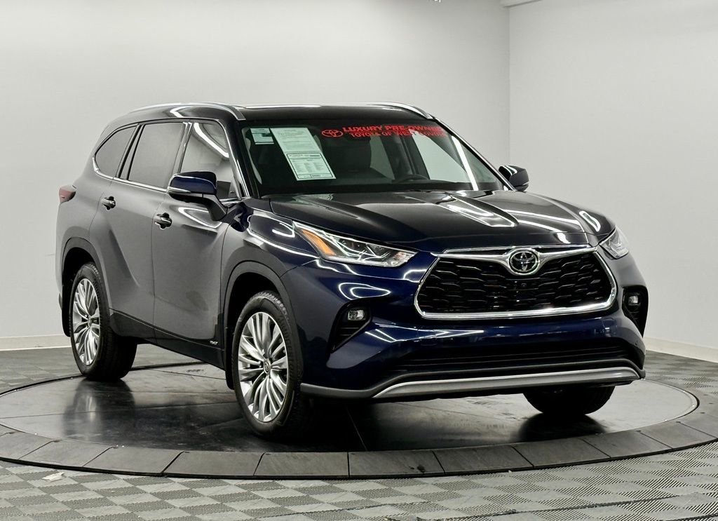 Used 2026 Toyota Highlander Platinum AWD/4WD image 8