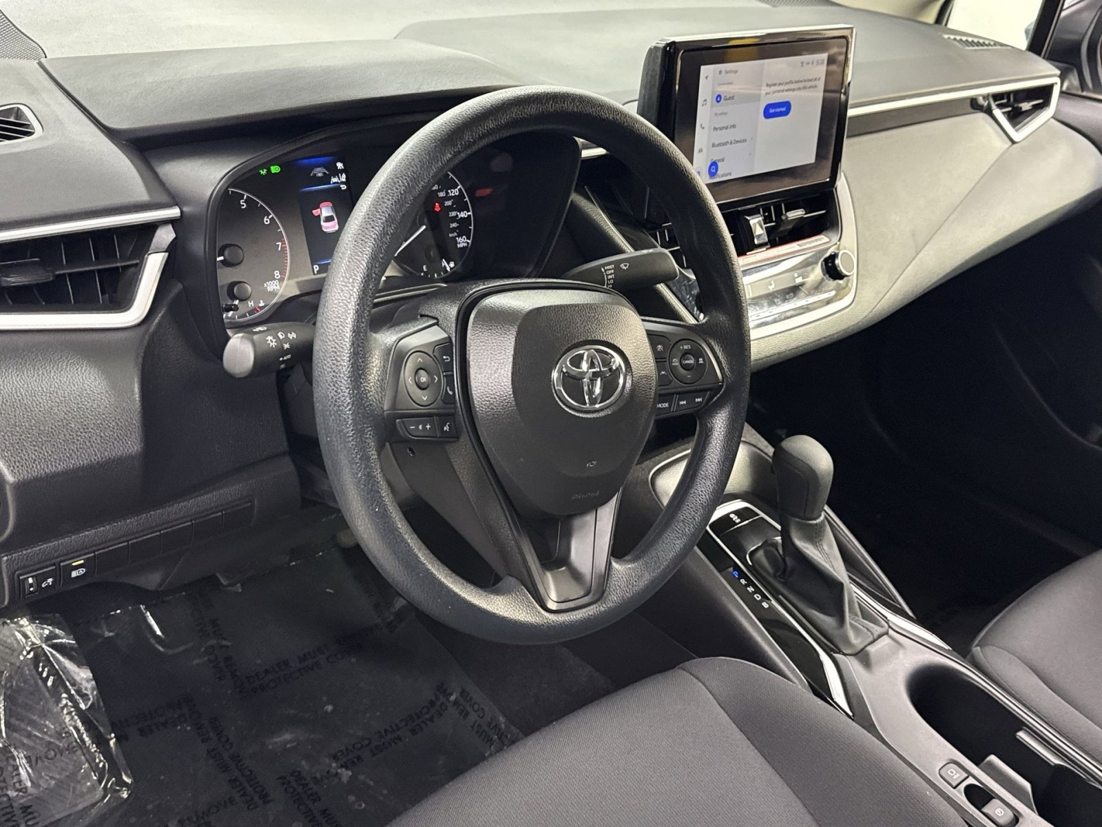 Used 2025 Toyota Corolla LE image 7