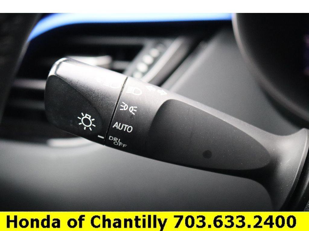 Used 2021 Toyota C-HR XLE image 13