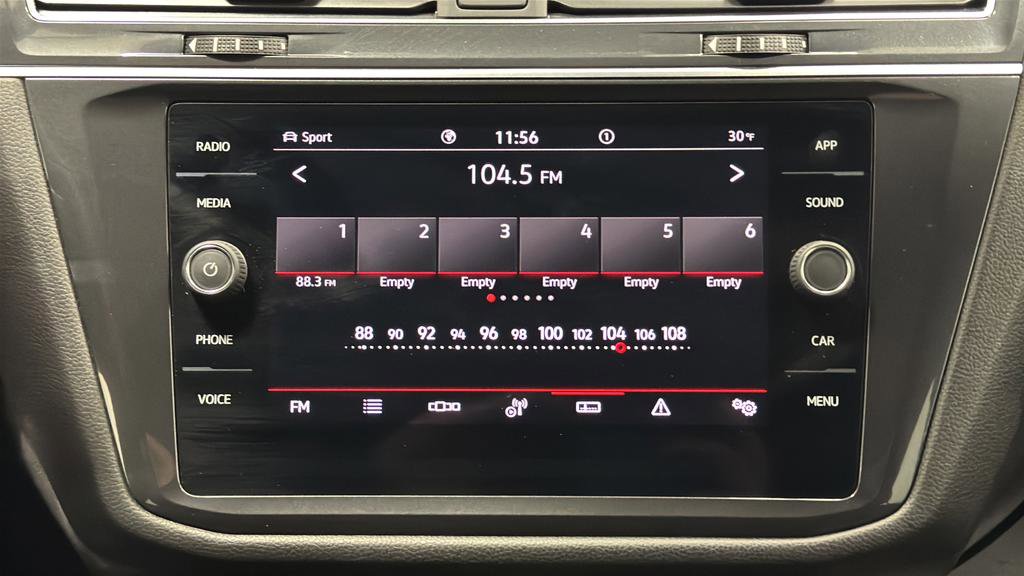 Used 2022 Volkswagen Tiguan SE R-Line image 15