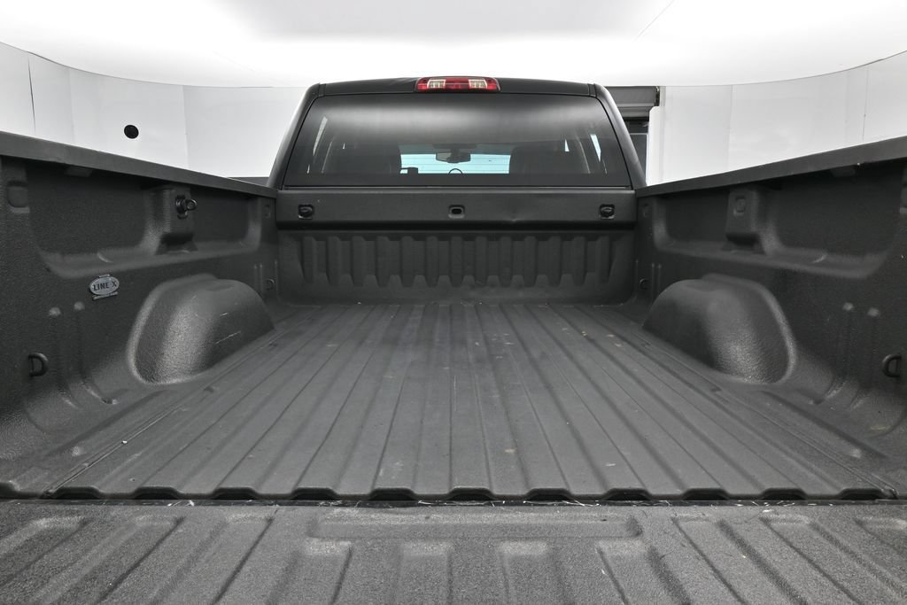 Used 2018 Chevrolet Silverado 1500 LT w/ All Star Edition AWD/4WD image 35