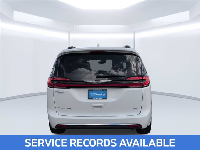 Used 2022 Chrysler Pacifica Touring-L AWD/4WD image 4