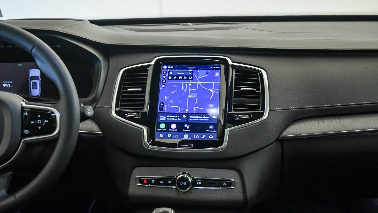 Certified 2023 Volvo XC90 T8 Ultimate AWD/4WD image 14