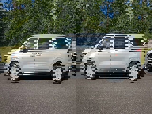 New 2026 Kia Carnival SX image 3