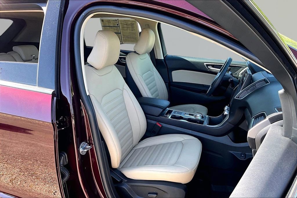 Certified 2024 Ford Edge SEL w/ Convenience Package AWD/4WD image 7
