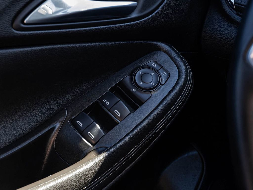 Used 2024 Buick Encore GX Sport Touring image 12