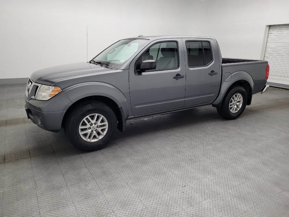 Used 2017 Nissan Frontier SV image 2