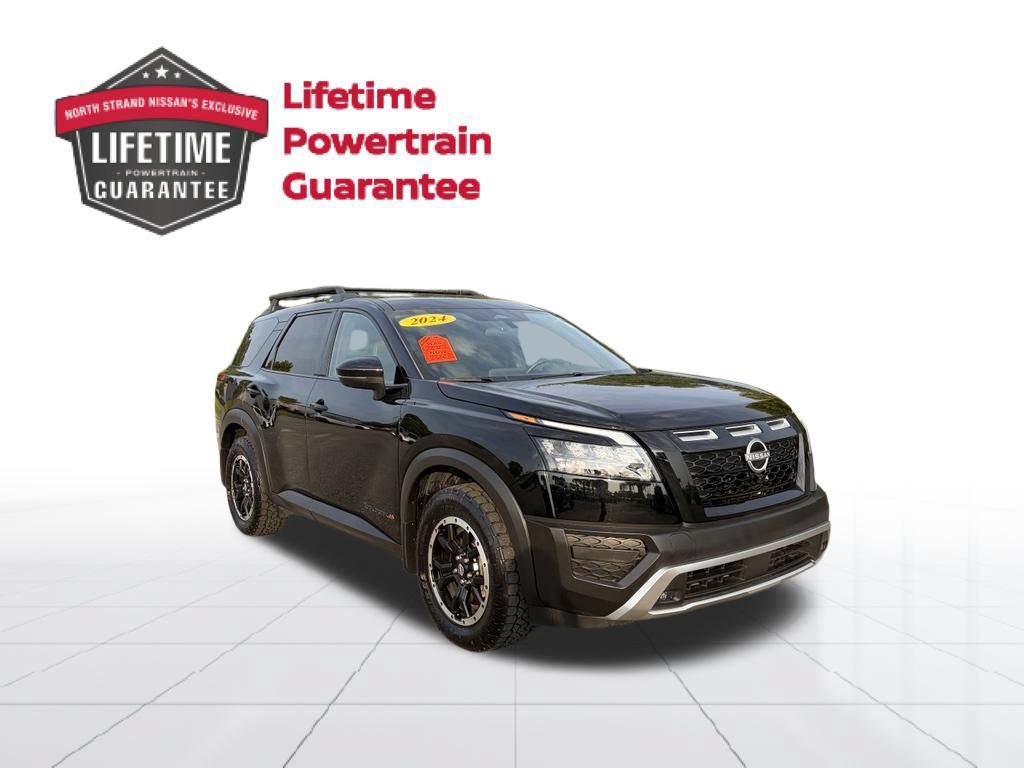 Used 2024 Nissan Pathfinder Rock Creek AWD/4WD image 9
