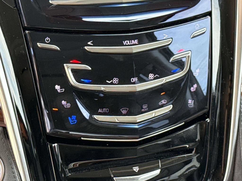 Used 2019 Cadillac Escalade Premium Luxury AWD/4WD image 35