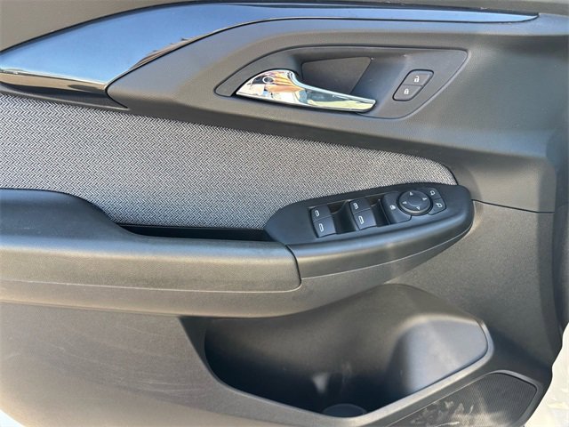 Used 2023 Chevrolet TrailBlazer LS image 24