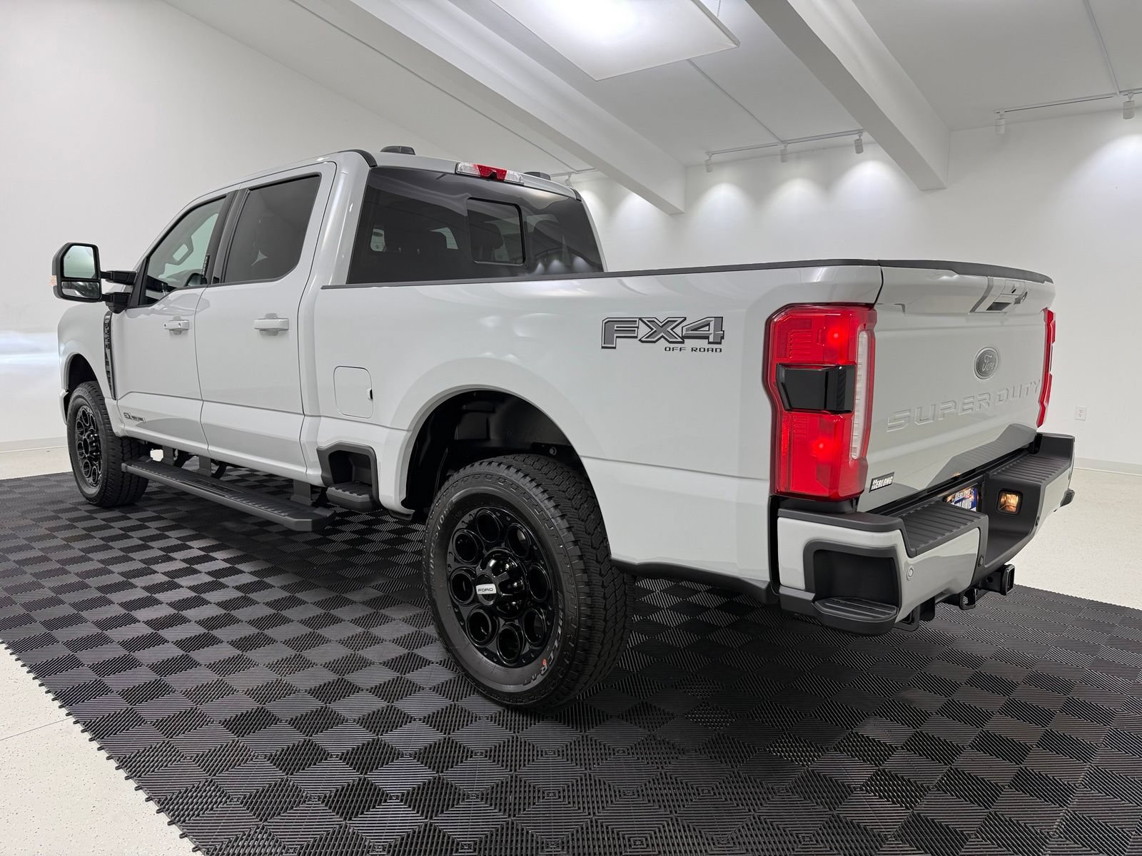 New 2026 Ford F250 Lariat w/ Black Appearance Package AWD/4WD image 5