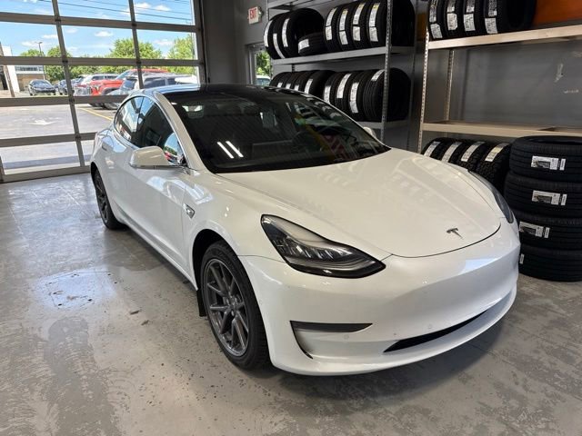 Used 2020 Tesla Model 3 Standard Range Plus RWD image 1