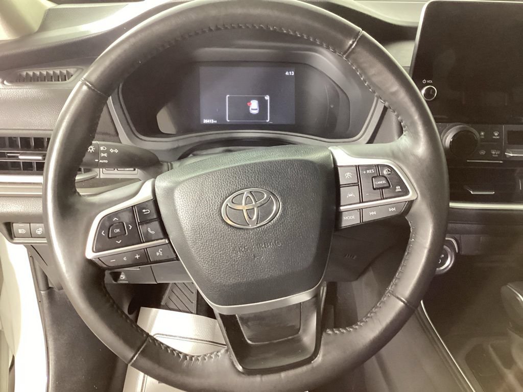 Used 2024 Toyota Grand Highlander AWD Hybrid image 13