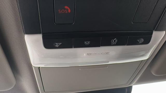 Used 2023 Mitsubishi Outlander SE image 32