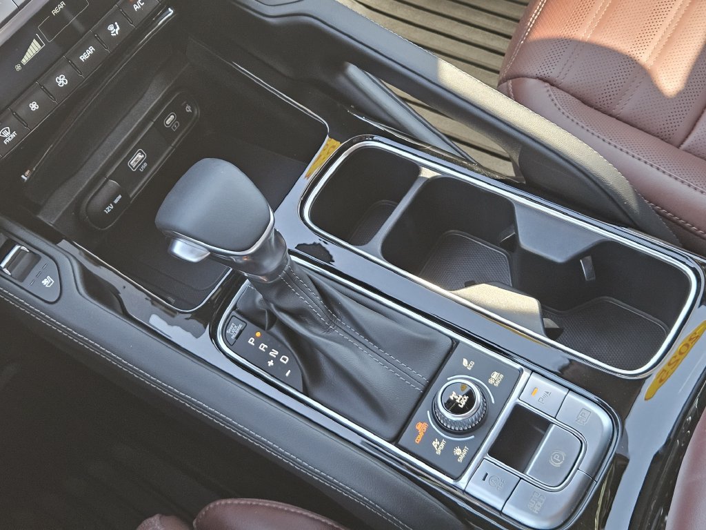 Certified 2025 Kia Telluride SX Prestige AWD/4WD image 22