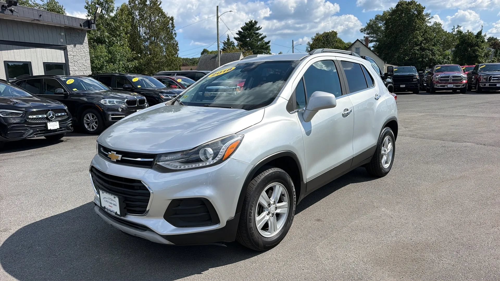 Used 2018 Chevrolet Trax LT w/ LT Convenience Package AWD/4WD image 3