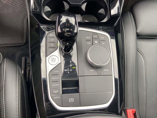 Used 2022 BMW X4 xDrive30i w/ Parking Assistance Package AWD/4WD image 22
