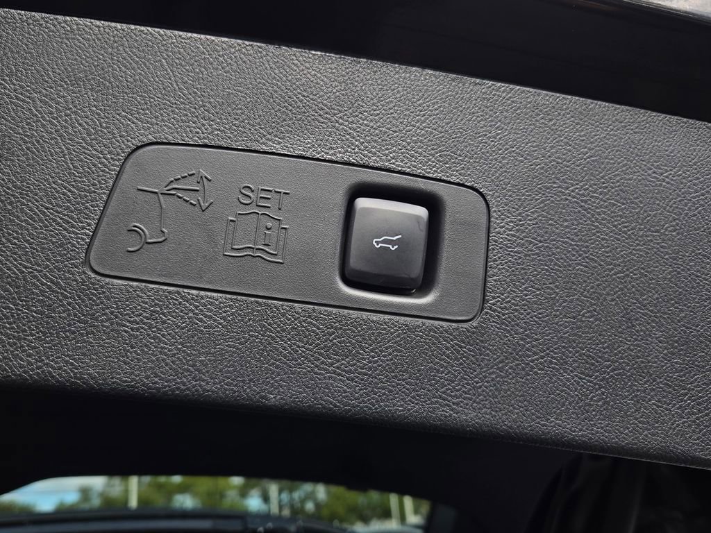 Used 2024 Lincoln Corsair Reserve image 26