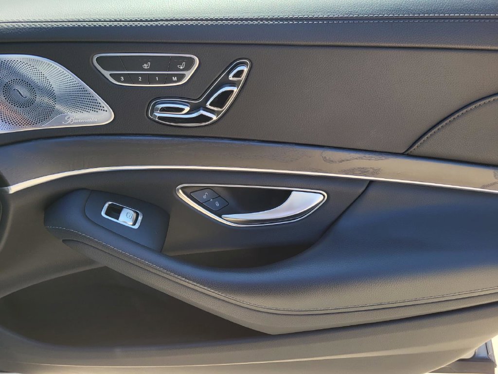 Used 2020 Mercedes-Benz S 450 Sedan image 6